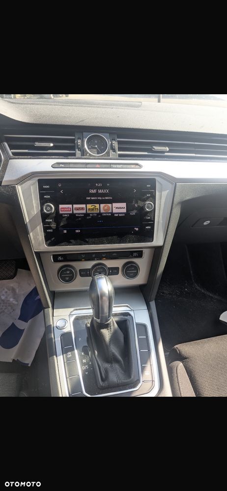 Volkswagen Passat 2.0 TDI Elegance DSG - 10