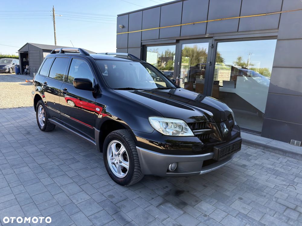 Mitsubishi Outlander 2.0 Invite - 12