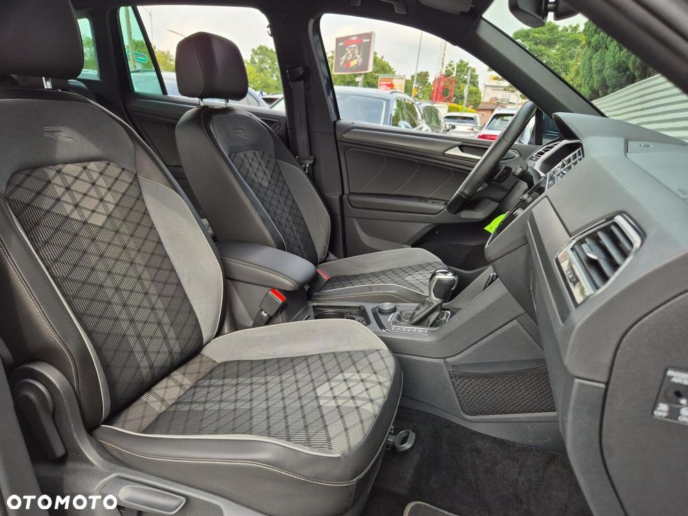 Volkswagen Tiguan 2.0 TDI SCR 4Mot R-Line DSG - 12