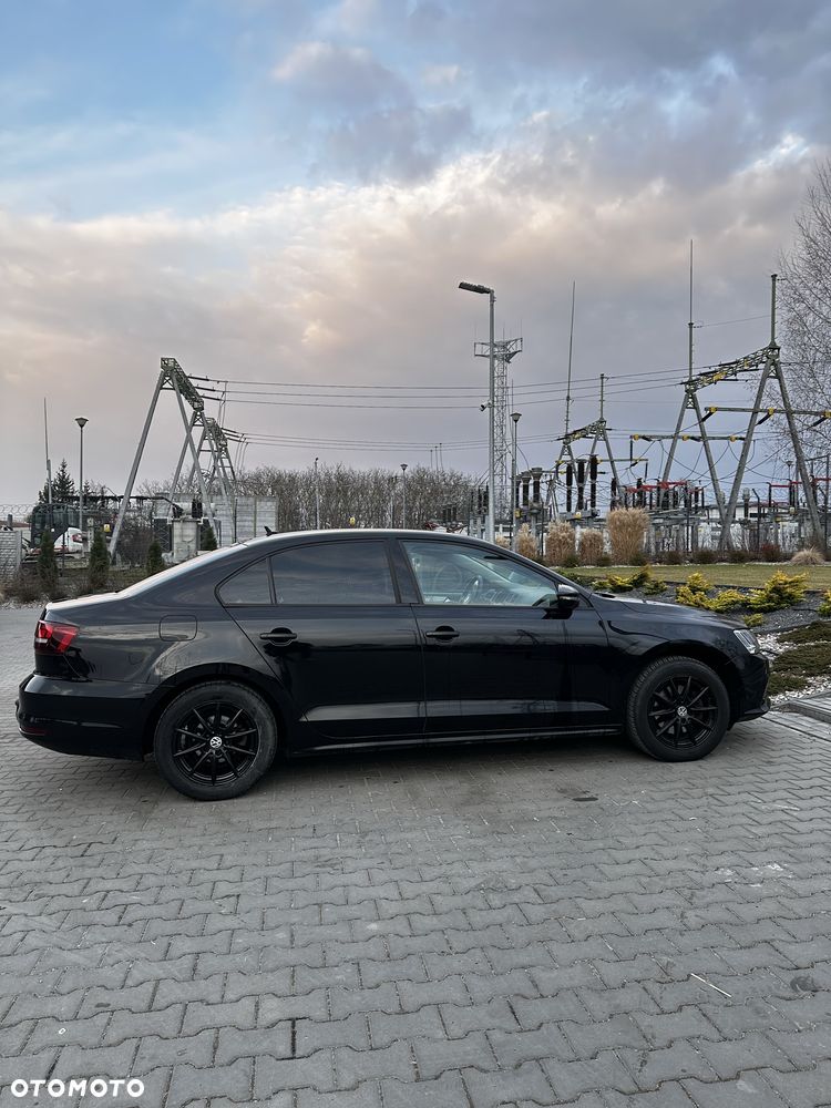Volkswagen Jetta - 5
