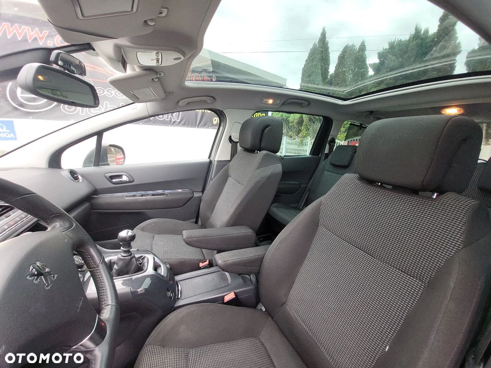 Peugeot 5008 1.6 THP Premium + - 26