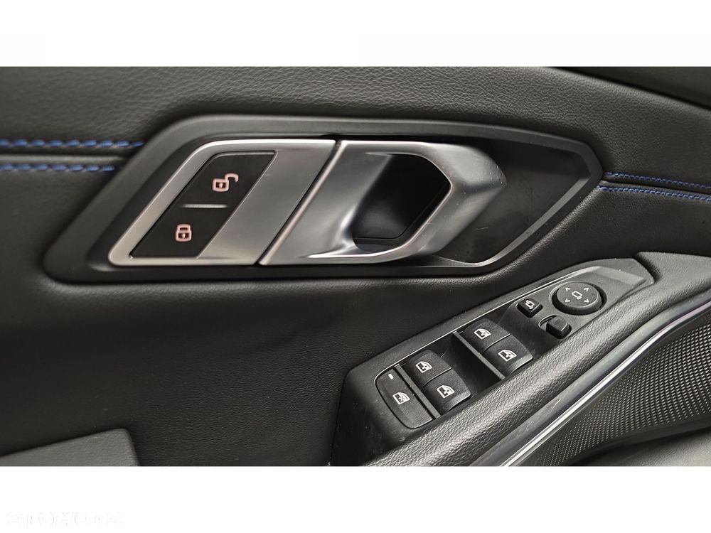 BMW Seria 3 320d xDrive mHEV M Sport - 28