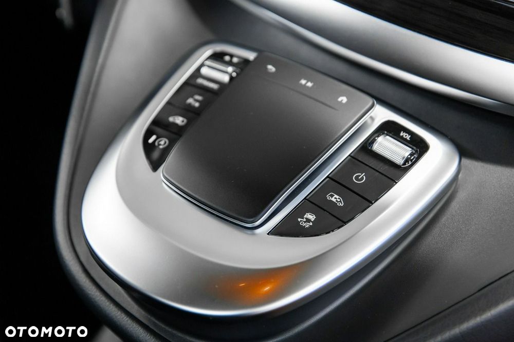 Mercedes-Benz Klasa V 300 d lang 9G-TRONIC Avantgarde - 24