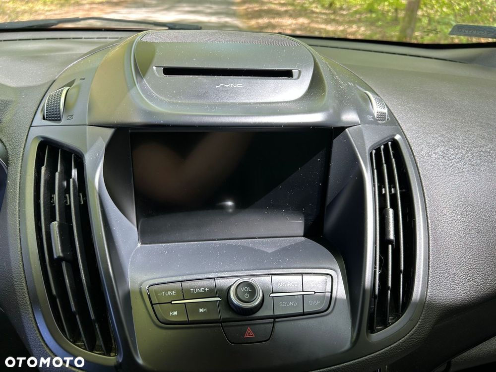 Ford Kuga 2.0 TDCi 2x4 Titanium - 19