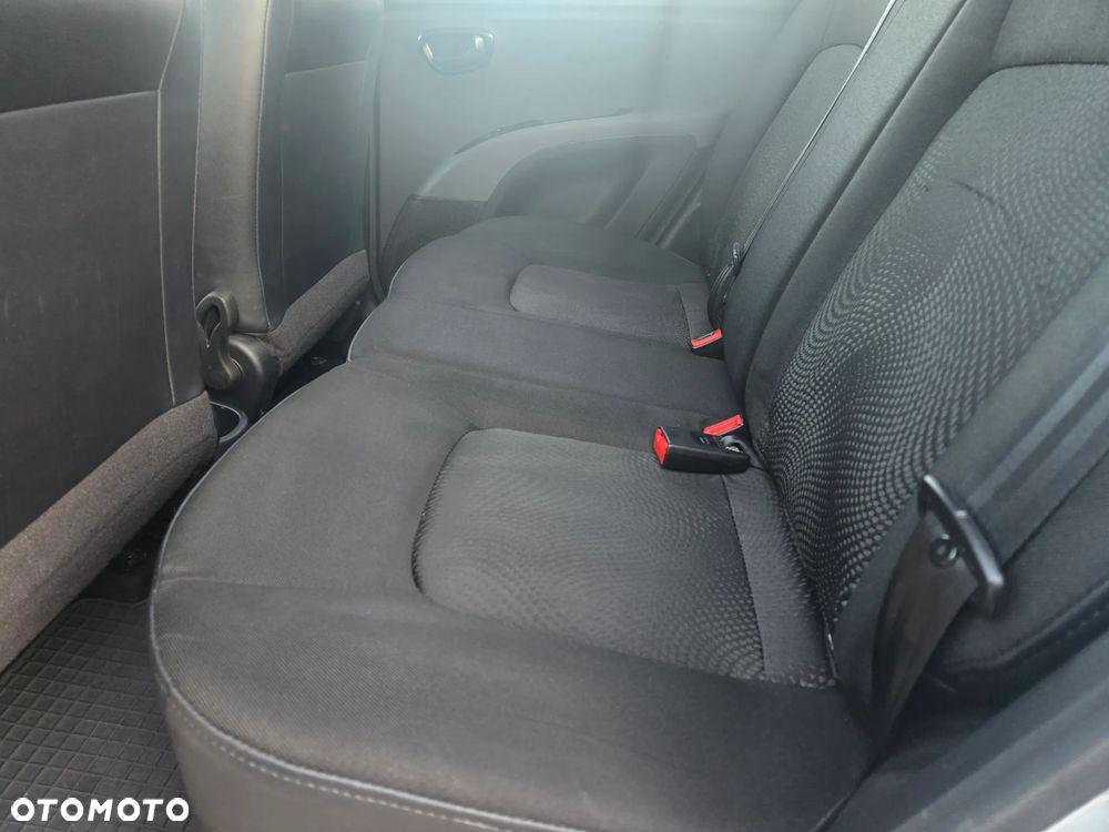 Hyundai i10 1.1 Edition 20 - 22