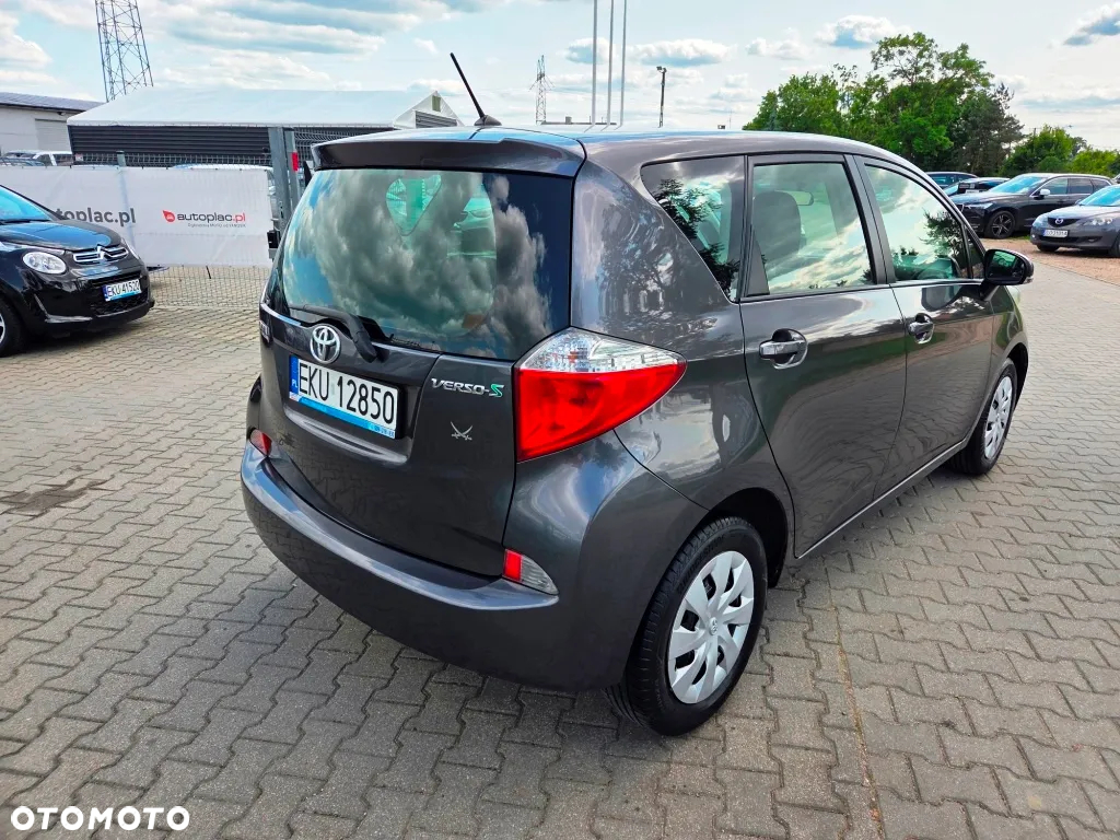 Toyota Verso S 1.33 Premium - 8