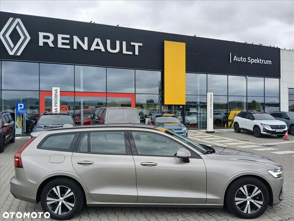 Volvo V60 D3 Momentum Pro - 5