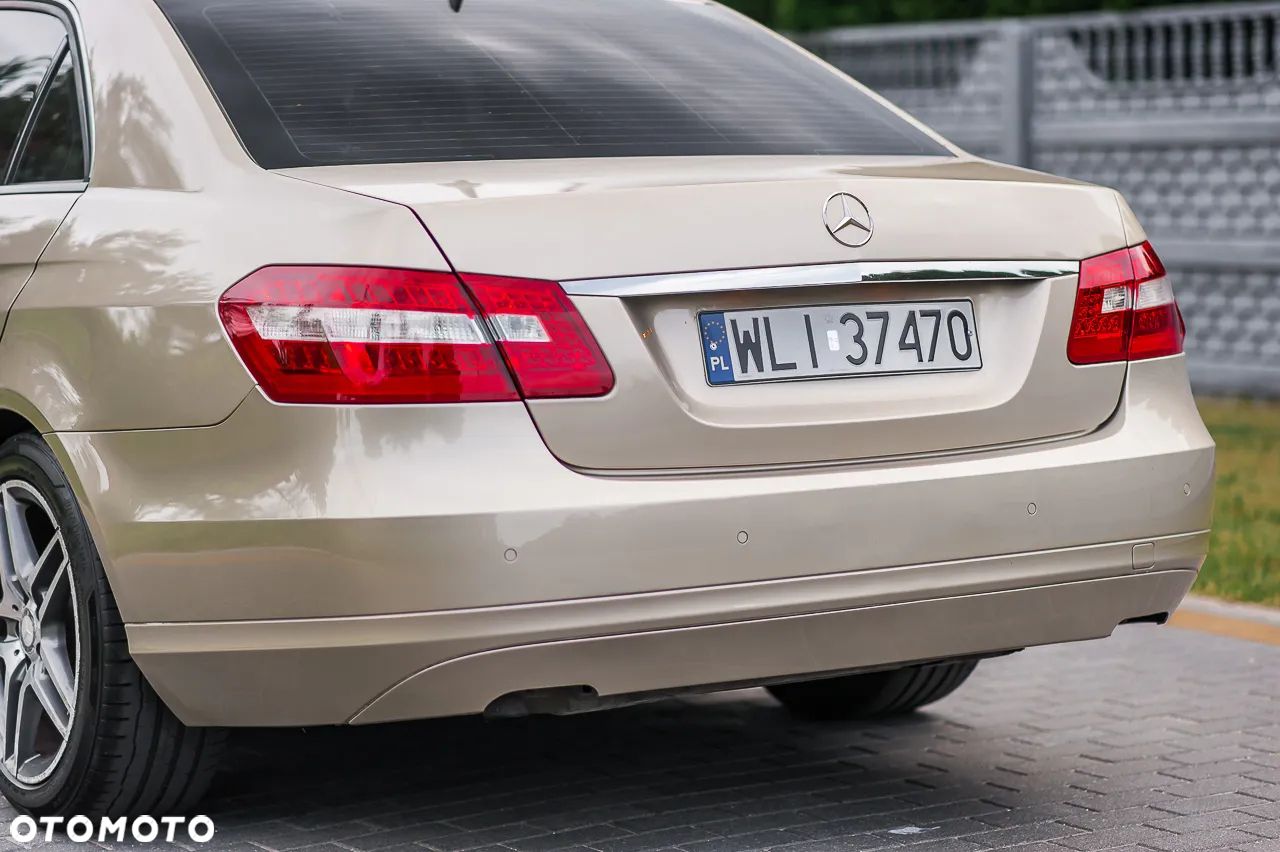 Mercedes-Benz Klasa E - 9