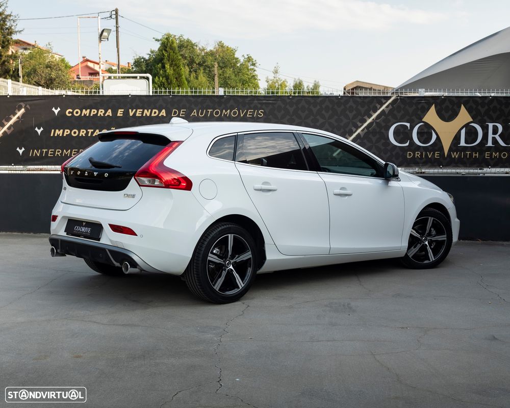 Volvo V40 2.0 D2 R-Design Momentum - 4