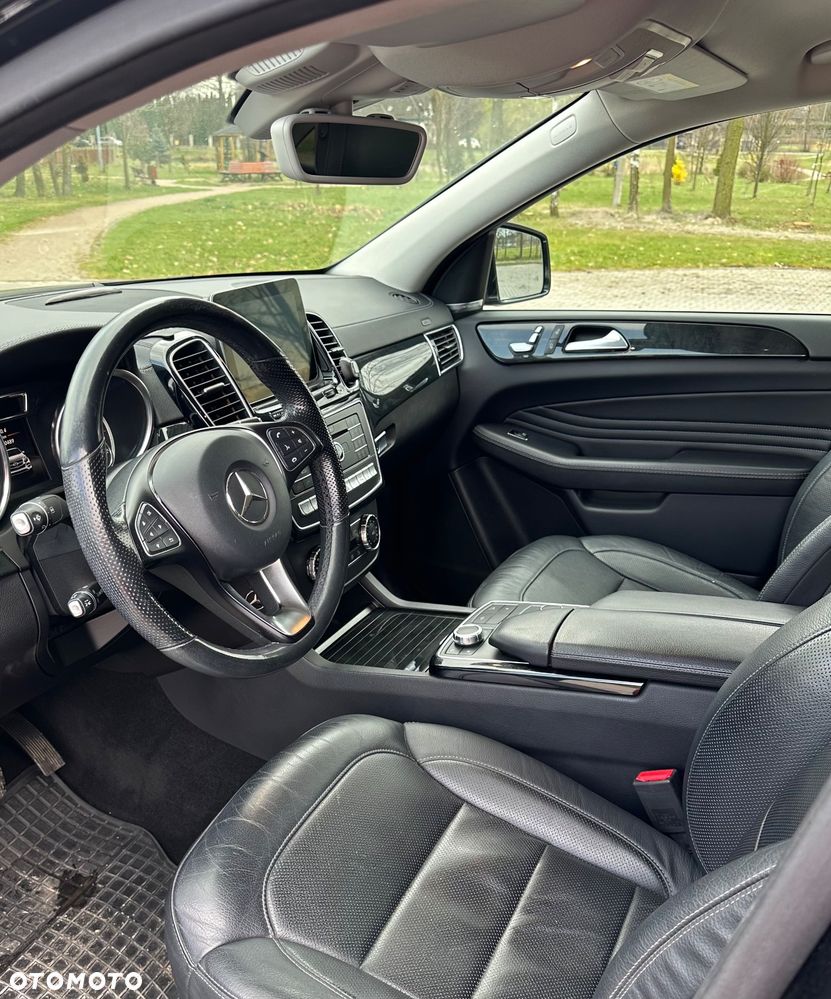 Mercedes-Benz GLE - 10