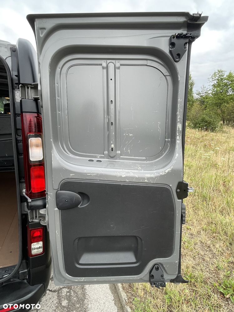 Renault Trafic - 21