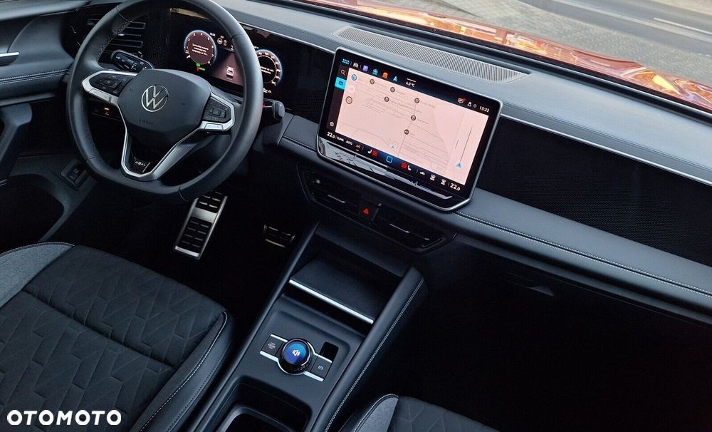 Volkswagen Tiguan - 11