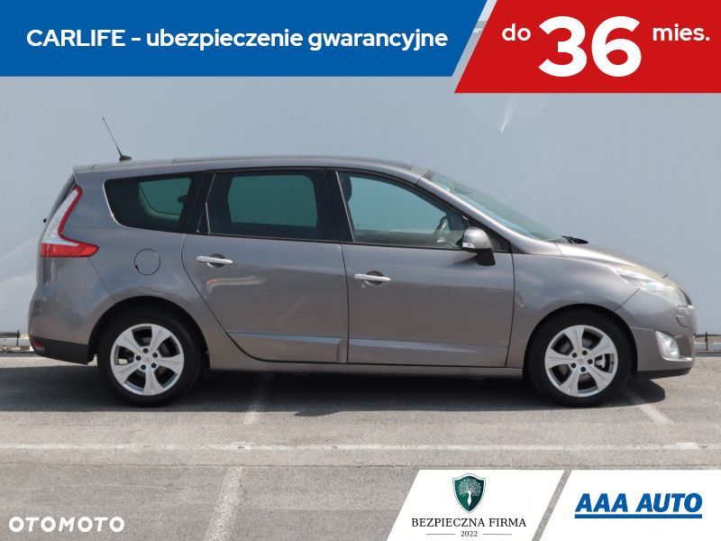 Renault Grand Scenic - 8