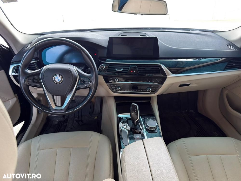BMW Seria 5 530i xDrive AT - 7