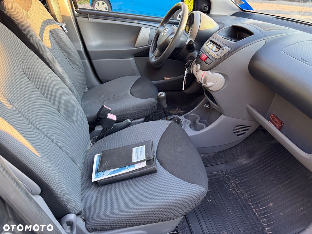 Toyota Aygo Black - 6