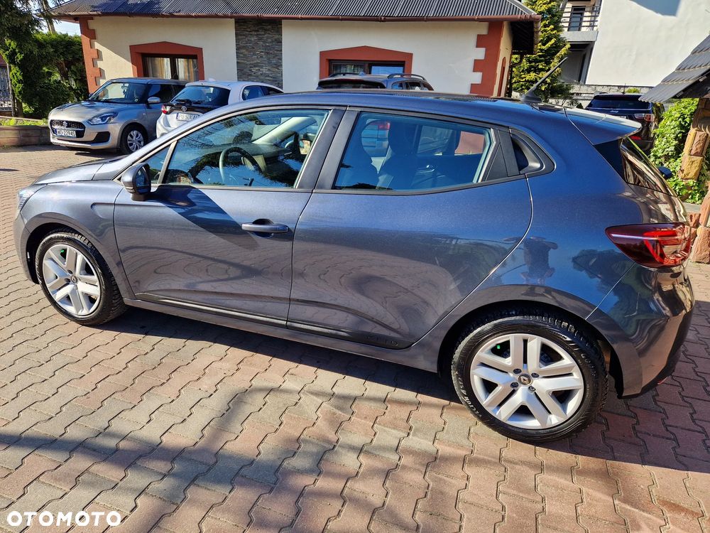 Renault Clio - 32