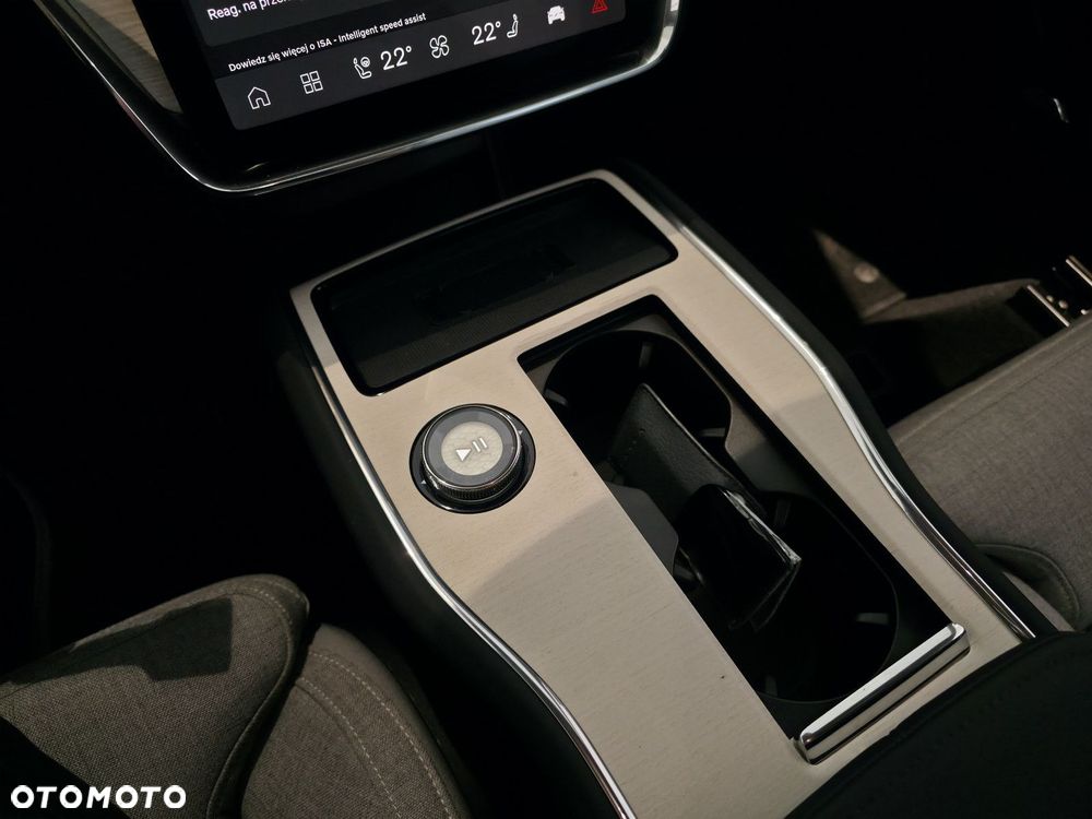 Volvo EX90 - 12