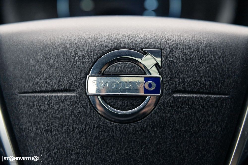 Volvo V60 2.4 D6 Momentum AWD Phev - 31
