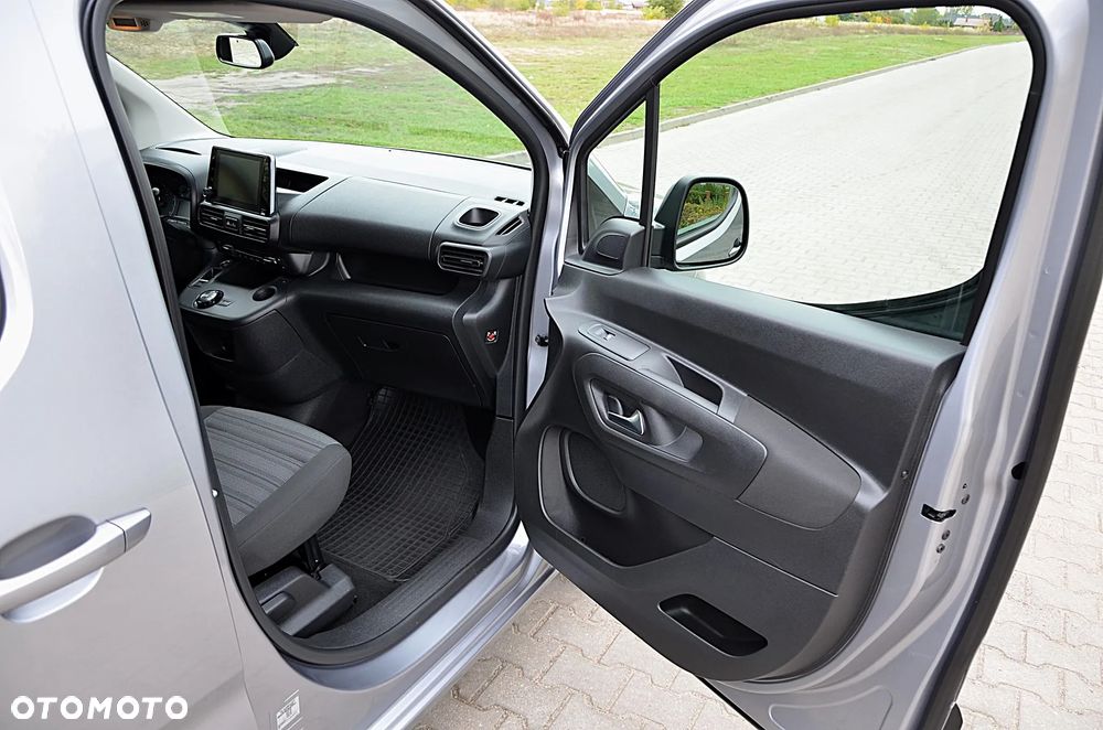 Opel Combo Life XL 1.2 Turbo Elegance Plus S&S - 31