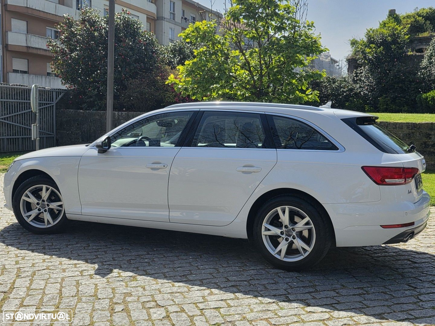 Audi A4 Avant - 10