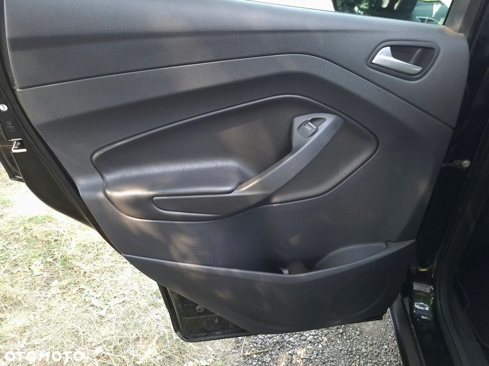 Ford Kuga 2.0 TDCi 2x4 Titanium - 23