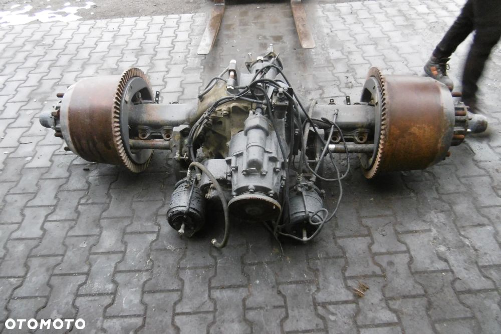 Obudowa mostu Scania R 6x4 8x4 tylny most - 4