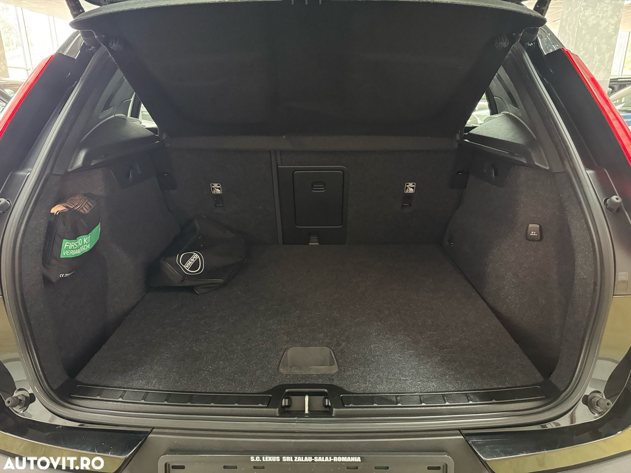 Volvo XC 40 Recharge T5 Twin Engine AT7 Inscription - 11