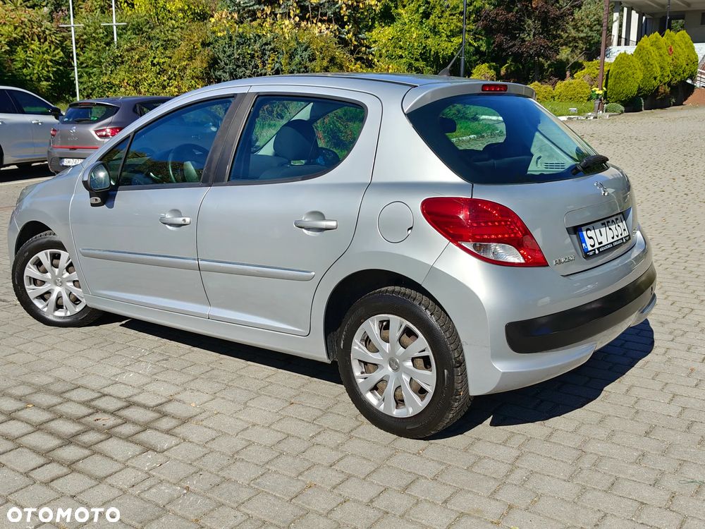 Peugeot 207 1.4 HDi Business Line - 23
