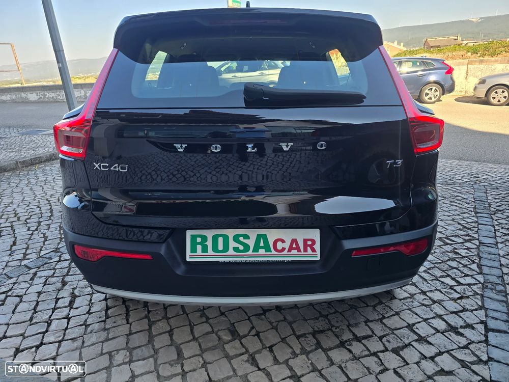 Volvo XC 40 1.5 T3 Momentum Geartronic - 21