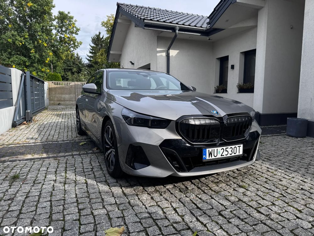 BMW Seria 5 550e xDrive PHEV - 2