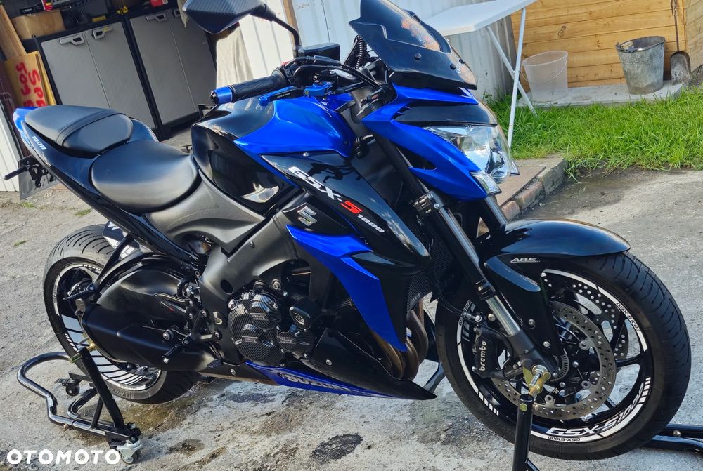 Suzuki GSX 1000 - 2
