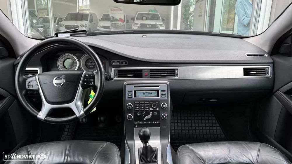 Volvo XC 70 2.0 D3 Drive Momentum - 10