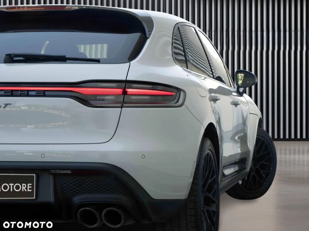 Porsche Macan T - 11