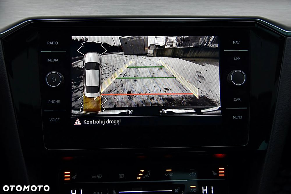 Volkswagen Passat 2.0 TSI Elegance DSG - 28