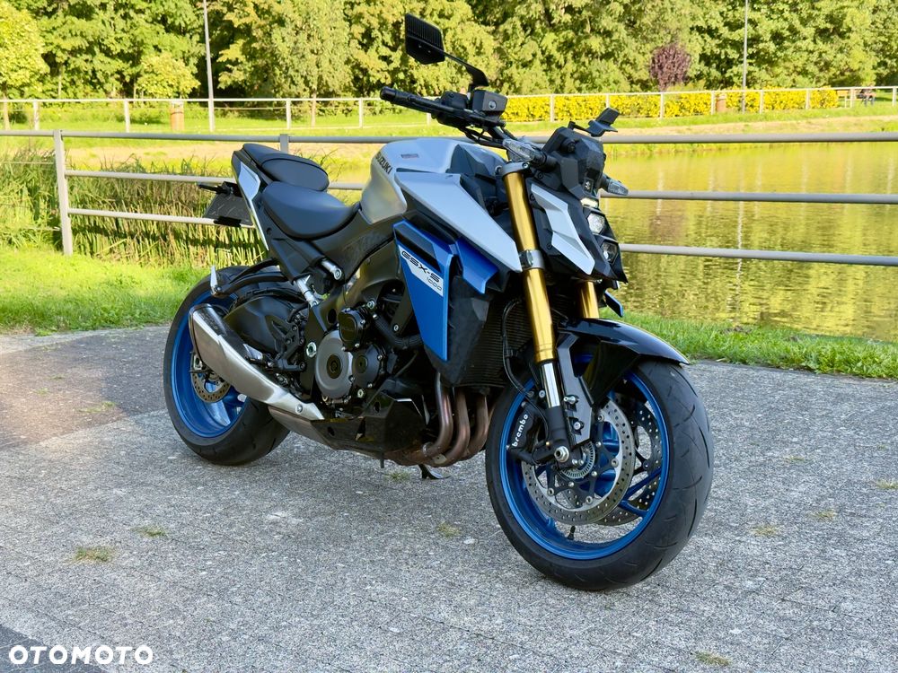 Suzuki GSX 1000 - 1