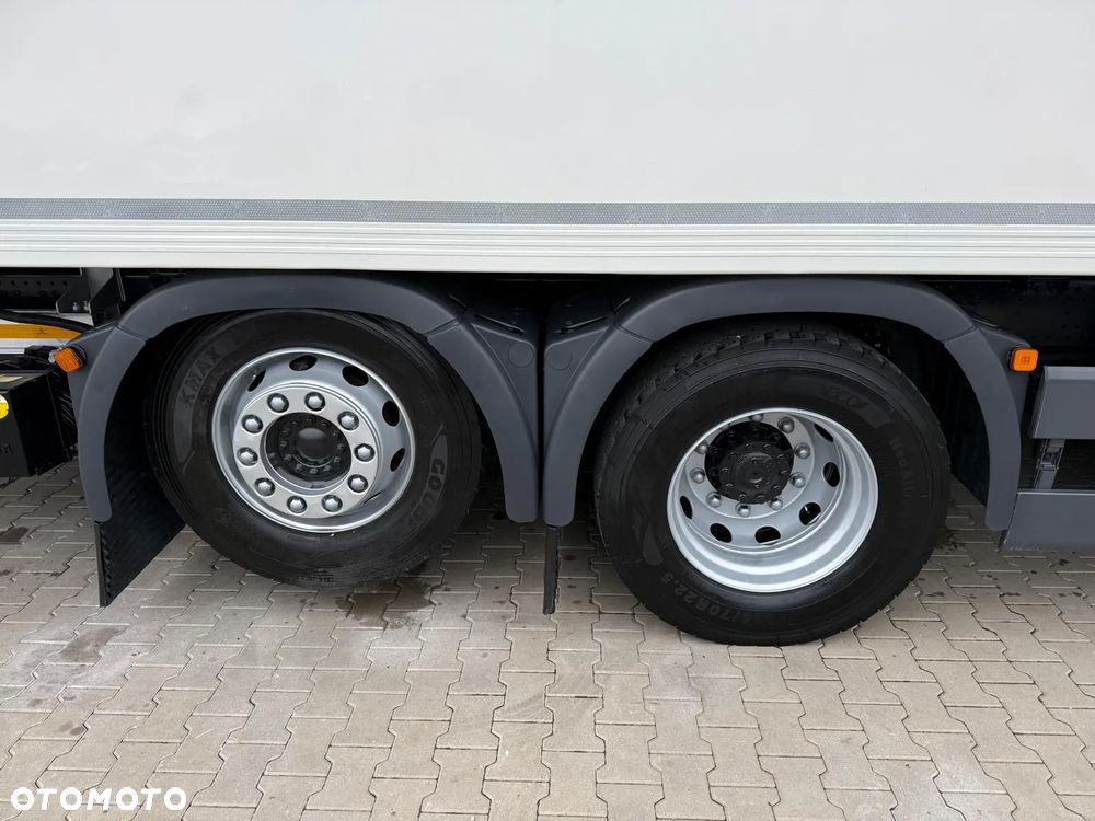 MAN TGX 26.440 // E6 // MANUAL // chłodnia z windą // 20 Epal // sypialka // świeżo z Niemiec ! - 17