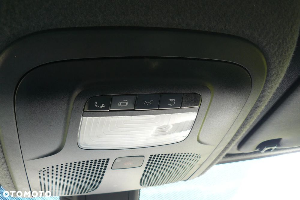 Mercedes-Benz Sprinter 907 3,0 V6 - 12