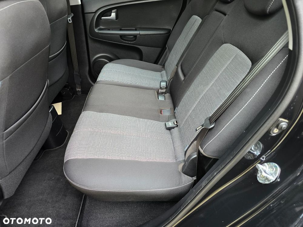 Kia Venga 1.4 CVVT Spirit - 21