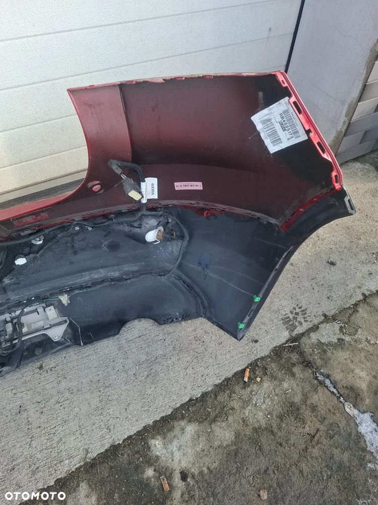 Volvo XC40 zderzak tył 4PDC kod koloru 725 - 13