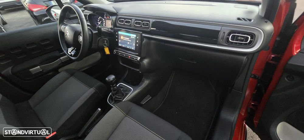 Citroën C3 1.2 PureTech Shine - 23