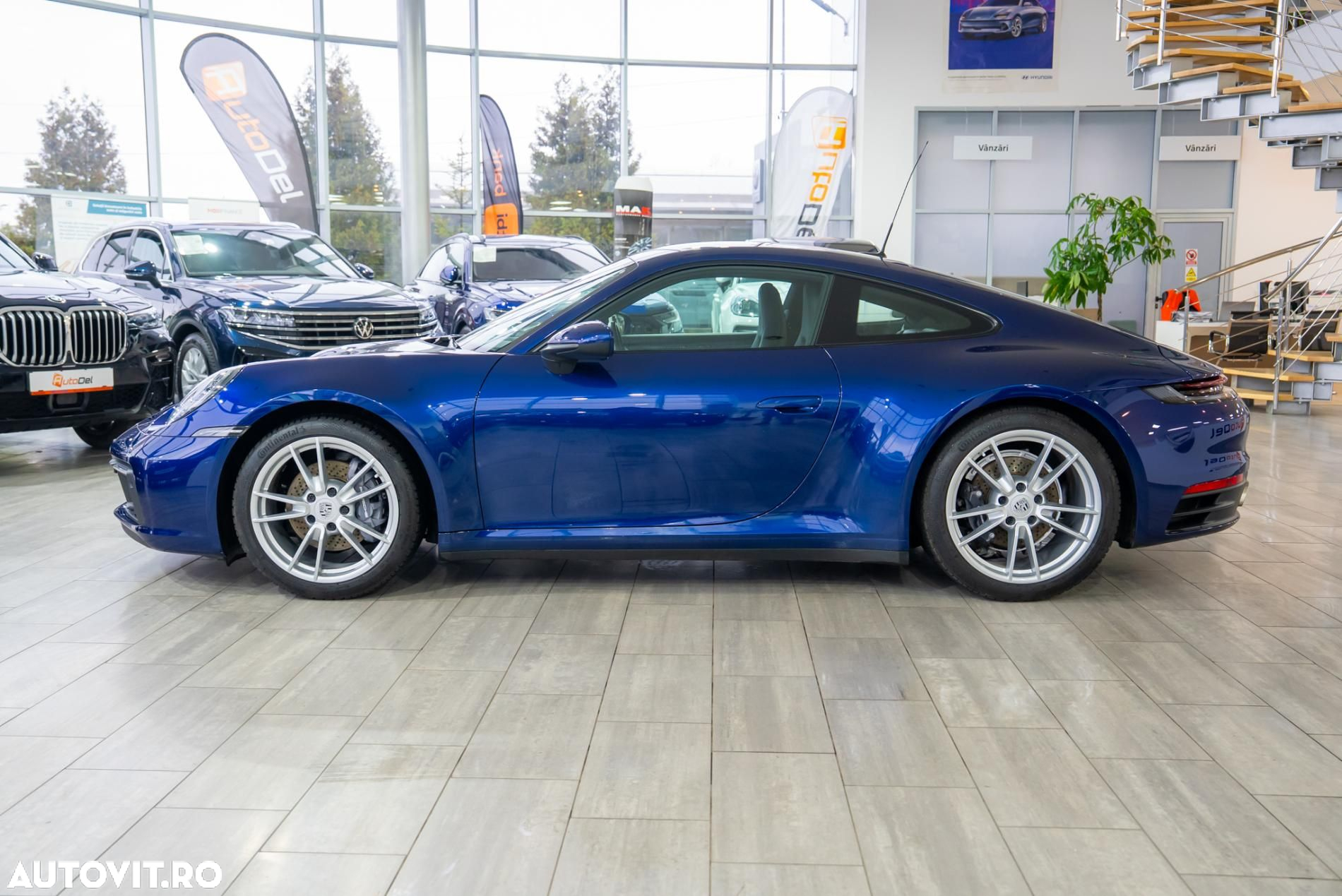 Porsche 911 Carrera 4 PDK - 3
