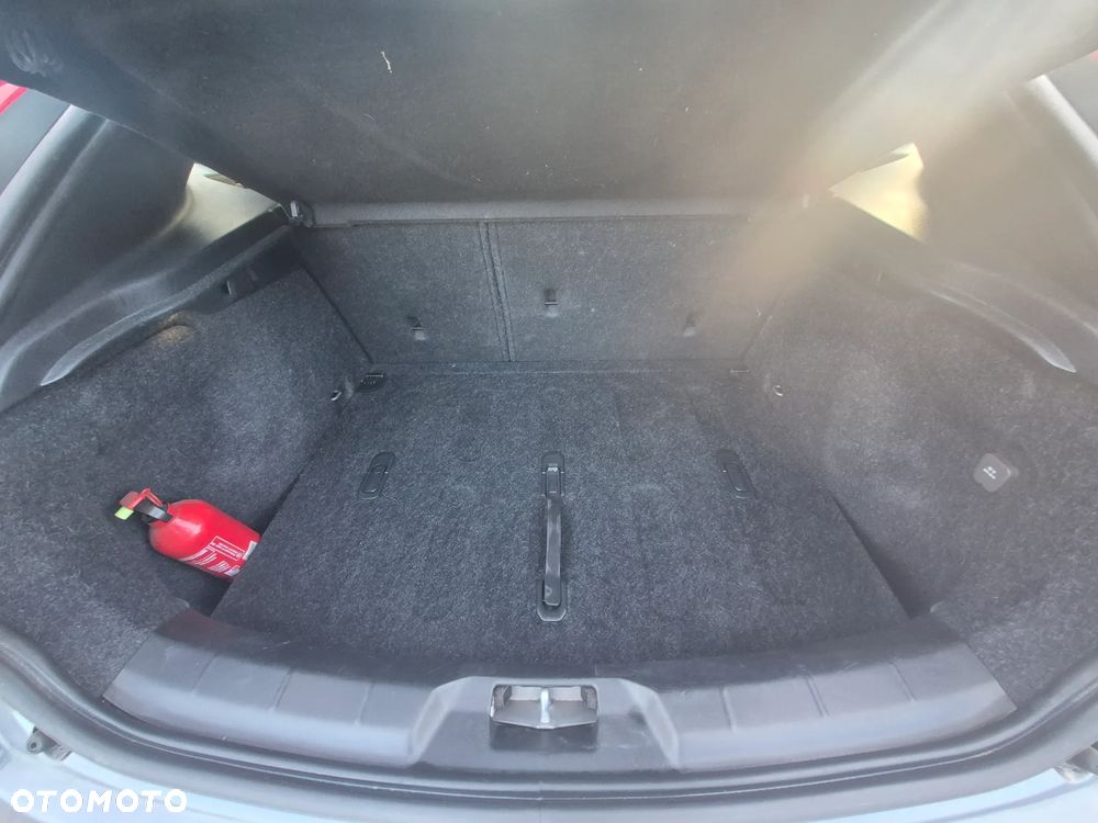 Volvo V40 D3 Inscription - 16