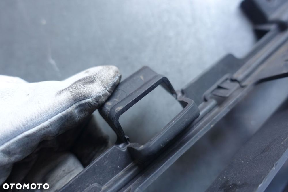 KRATKA ŚRODKOWA ZDERZAKA ZAFIRA C LIFT 16-19r. - 5