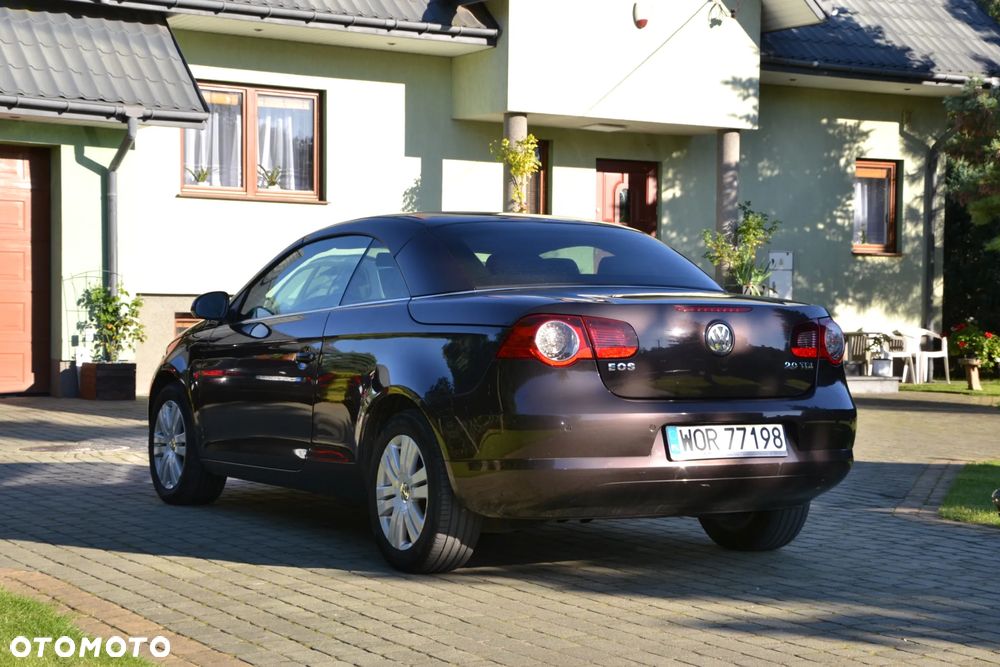 Volkswagen Eos 2.0 TDI DPF Sport & Style - 5