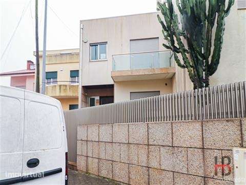 Moradia Geminada T4 Venda em Mafamude e Vilar do Paraíso,Vila Nova de - Grande imagem: 2/29