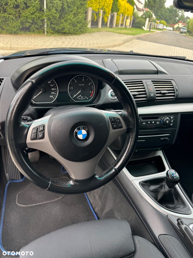 BMW Seria 1 120d - 22