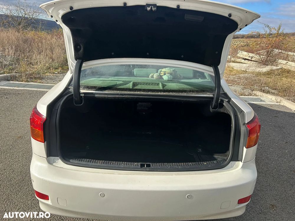 Lexus Seria IS 220d - 6