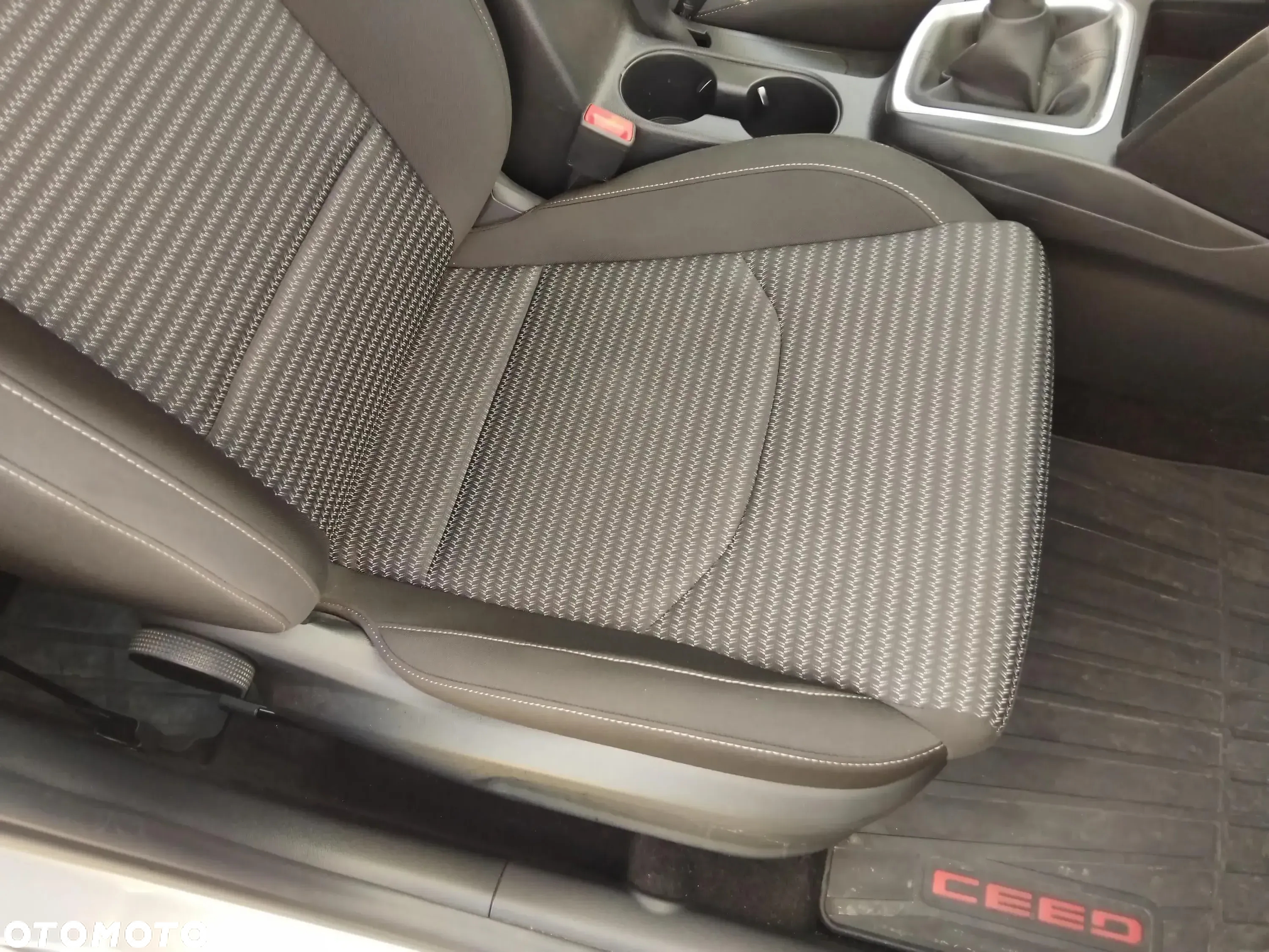 Kia Ceed 1.5 T-GDI M - 22