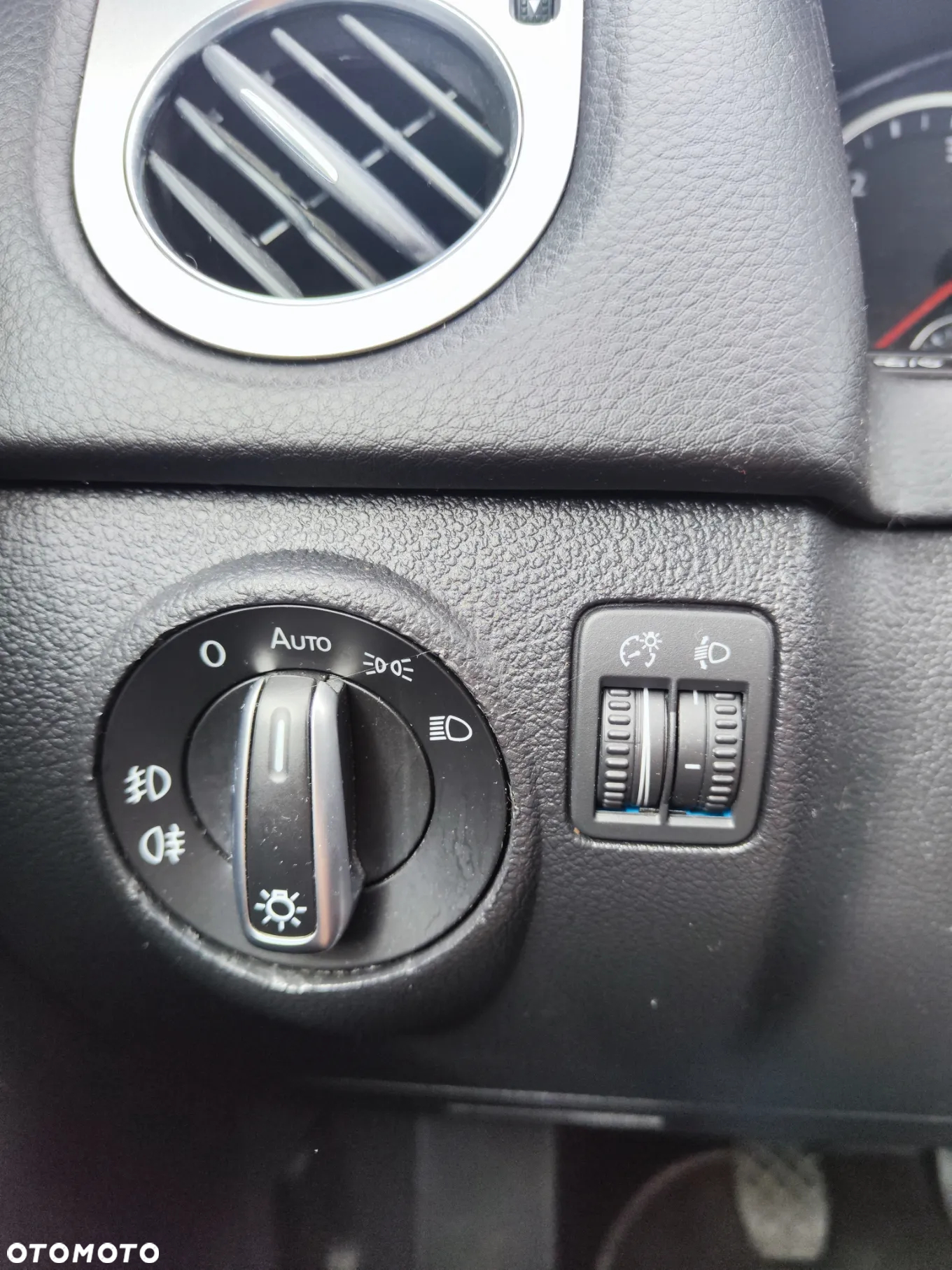 Volkswagen Tiguan 2.0 TDI DPF BlueMotion Technology Cup Sport & Style - 16