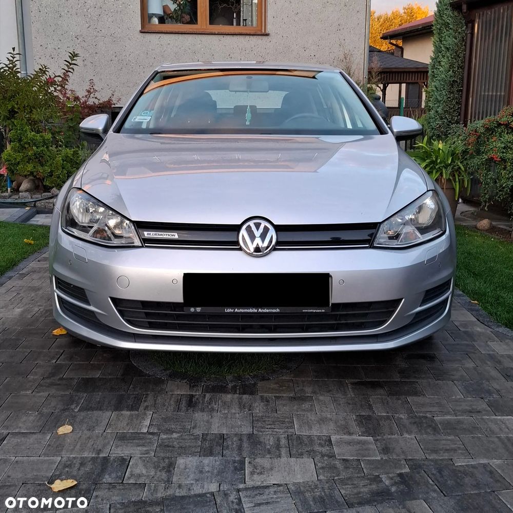 Volkswagen Golf - 2